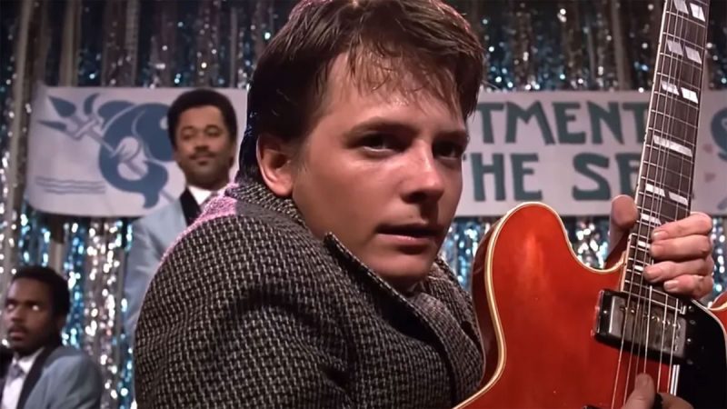 Michael J. Fox comparte su teoría sobre la guitarra robada de Regreso al futuro